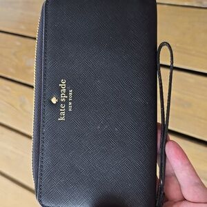 Kate Spade Black and White Striped Wallet/Wristlet Safiano Leather 8.25x4.25